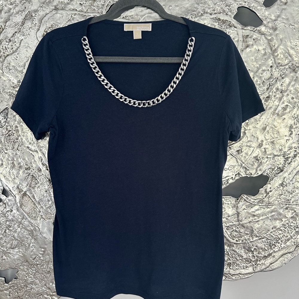 Michael Kors Woman’s Silver Chain Link Scoop Neckline T Shirt in Midnight Blue L